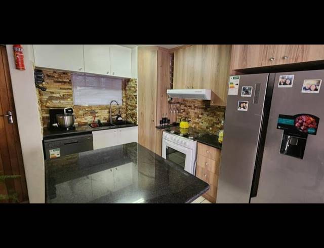 3 BEDROOM APARTMENT FOR SALE IN VERWOERDPARK